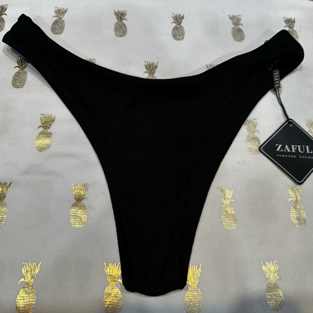 Zaful Black Bikini Bottom NWT, Sz Medium/6
